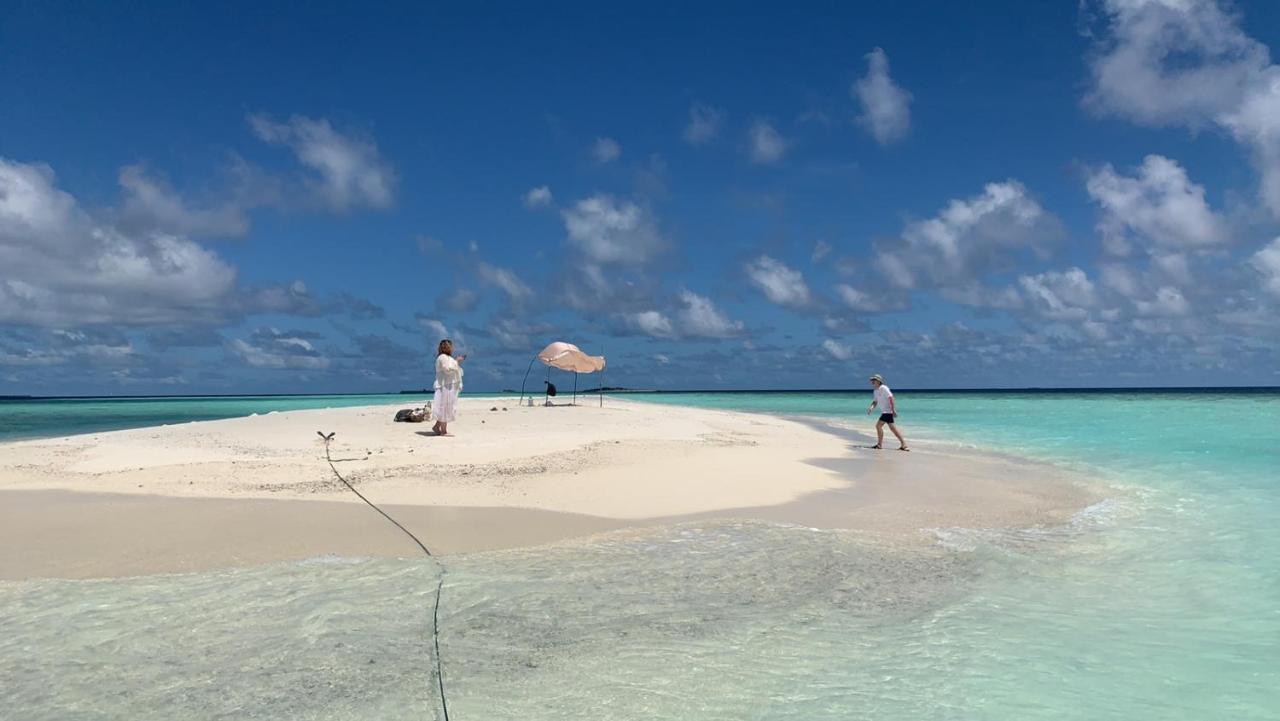 White Tern Maldives Hotel Maamigili Eksteriør billede
