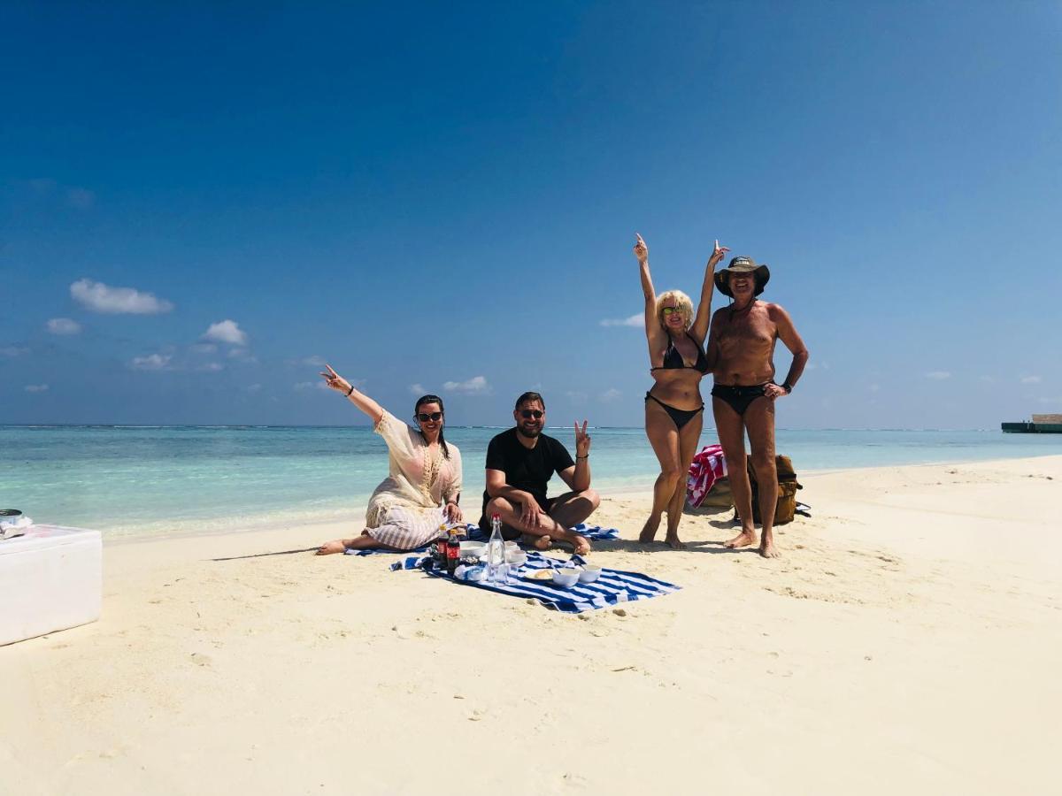 White Tern Maldives Hotel Maamigili Eksteriør billede